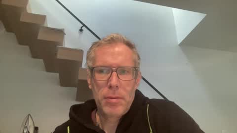 choupipat1 online show from 9, 3, 2025