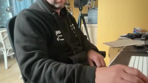 chris13abcd online show from 25, 3, 2026