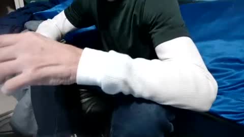 Snapshot of chris526520 chatting on 2, 3, 2025 chris526520 online show from 2, 3, 2025