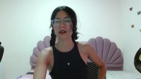 Christal Gil online show from 7, 1, 2025