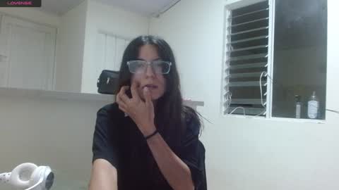 Christal Gil online show from 28, 1, 2025