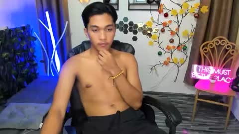 Snapshot of chris_hardfucker chatting on 15, 12, 2025 chris_hardfucker online show from 15, 12, 2025