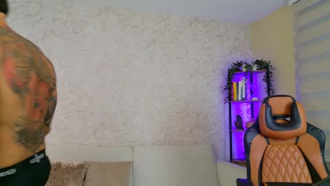 chris reilly online show from 27, 1, 2025