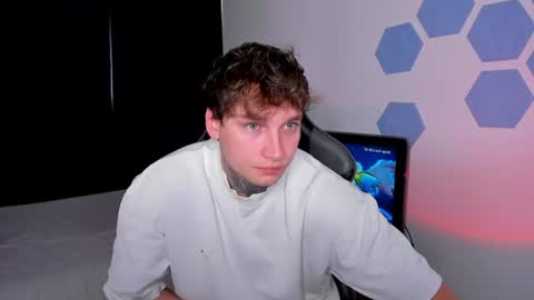 Chris Tyson online show from 25, 6, 2026