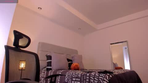 Snapshot of chrismorgan24 chatting on 26, 11, 2025 chrismorgan24 online show from 26, 11, 2025