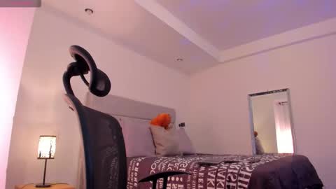 Snapshot of chrismorgan24 chatting on 17, 12, 2025 chrismorgan24 online show from 17, 12, 2025