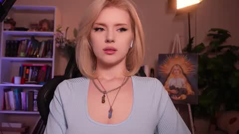 chriss_foxx online show from 23, 4, 2026