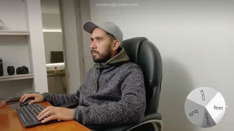 Snapshot of chrissmithin5 chatting on 16, 11, 2025 Cardamomo online show from 16, 11, 2025