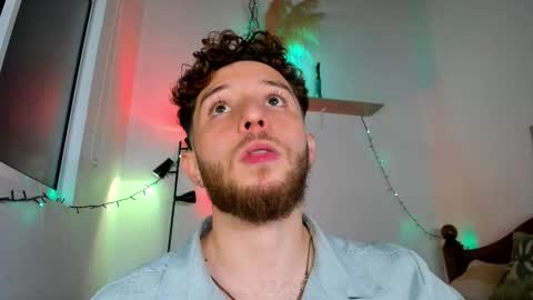 Snapshot of chrisstianford chatting on 18, 12, 2025 Hi dont forguet to follow me online show from 18, 12, 2025