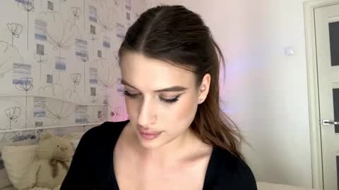 Snapshot of christadenyes chatting on 18, 6, 2026 Angelina online show from 18, 6, 2026