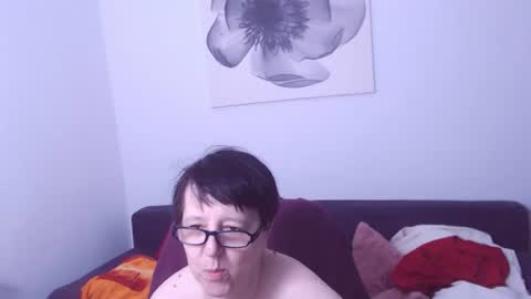 Christa online show from 10, 7, 2026
