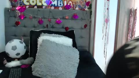Snapshot of christiinemoore chatting on 24, 7, 2026 Christine Moore online show from 24, 7, 2026