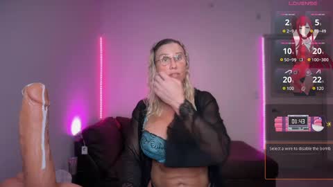 Snapshot of christinabruce chatting on 22, 5, 2026 Chris Tina Bruce online show from 22, 5, 2026