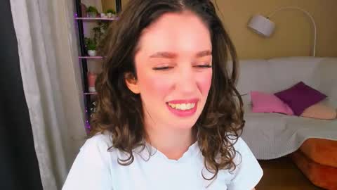 christinaconteeree online show from 17, 9, 2025