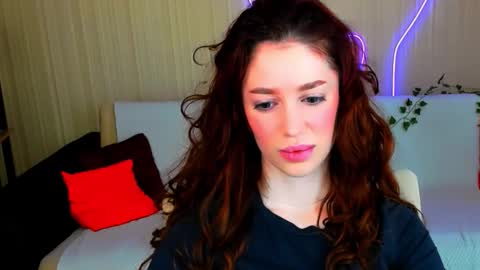 christinaconteeree online show from 25, 3, 2026
