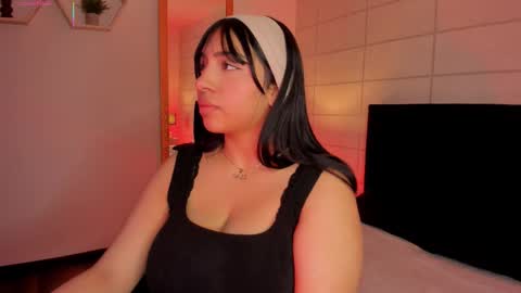 Snapshot of christine_harper chatting on 7, 1, 2026 Christine online show from 7, 1, 2026