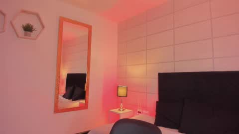 Snapshot of christine_harper chatting on 14, 1, 2026 Christine online show from 14, 1, 2026