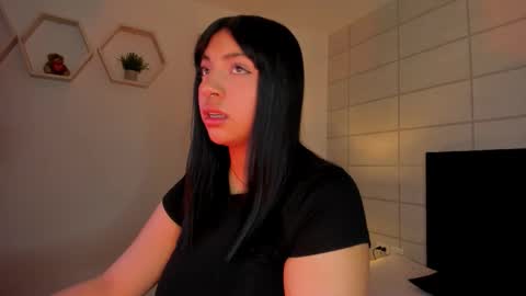 Snapshot of christine_harper chatting on 4, 2, 2026 Christine online show from 4, 2, 2026