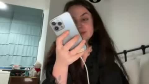 christinekissss online show from 15, 6, 2026