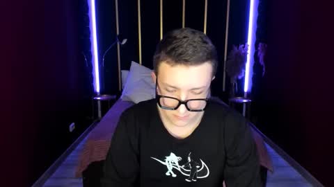 Christopher  online show from 9, 3, 2026