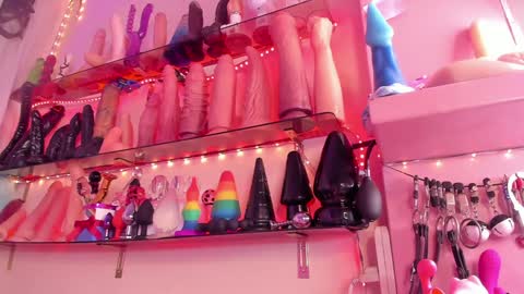 Snapshot of christymilk1 chatting on 19, 12, 2024 christy online show from 19, 12, 2024