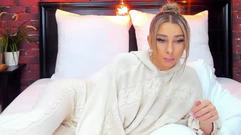 christyna_ross online show from 4, 2, 2025