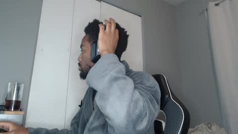 ChrisVacherx online show from 16, 12, 2024