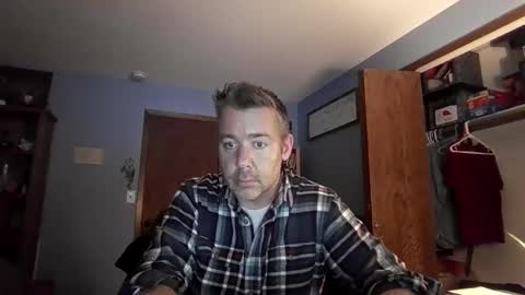 chrisw8121 online show from 17, 12, 2025