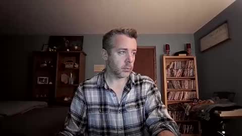 chrisw8121 online show from 3, 3, 2026