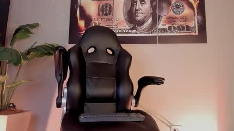 chrizmacgregor online show from 3, 2, 2026