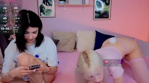 EvaBlonde TayaBrunette EliieBlack hair online show from 3, 4, 2026