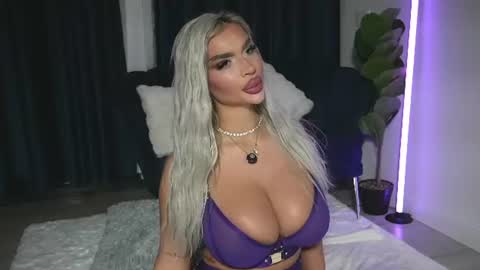 Chrystal online show from 29, 6, 2026
