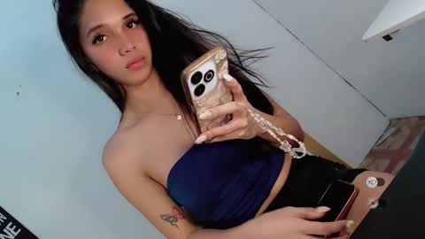 Snapshot of cici_02 chatting on 29, 4, 2026 call me Cici online show from 29, 4, 2026
