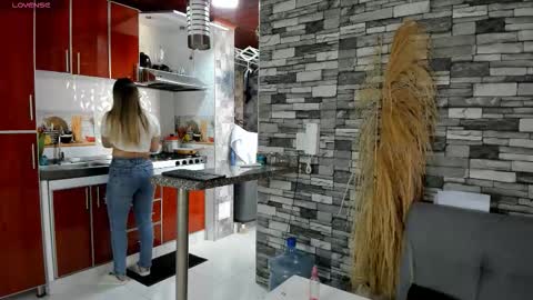 Ciindy Lovers online show from 11, 11, 2025