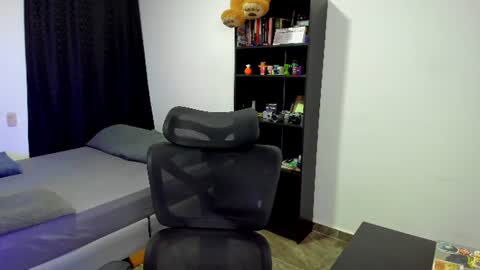 Luna and Sebas  online show from 11, 6, 2026