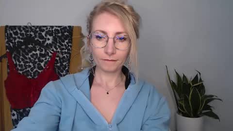 Cinderella online show from 22, 4, 2026