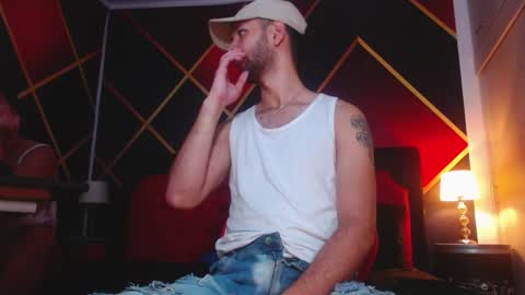 Snapshot of cindyandcarlo chatting on 11, 1, 2025 CindyandCarlo online show from 11, 1, 2025