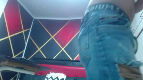 Snapshot of cindyandcarlo chatting on 24, 1, 2025 CindyandCarlo online show from 24, 1, 2025