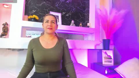 Cinthya  online show from 7, 3, 2026