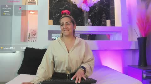 Snapshot of cinthya_mjs chatting on 30, 5, 2026 Cinthya online show from 30, 5, 2026