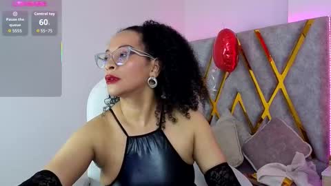 Snapshot of cintia_holms chatting on 7, 3, 2026 Cintia online show from 7, 3, 2026