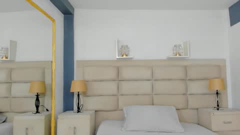 CintiaCollins  online show from 2, 12, 2025