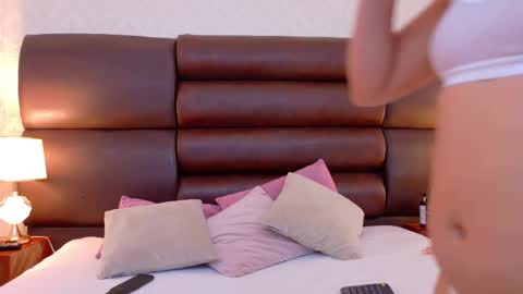 Pretty Cintia  online show from 21, 4, 2026