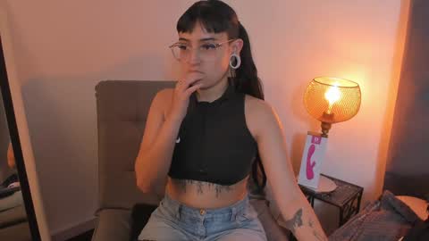 Cintya online show from 4, 2, 2025