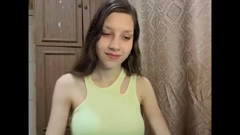 Snapshot of cirabonnet chatting on 19, 11, 2025 Lisa Salivan online show from 19, 11, 2025