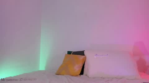 Snapshot of circejuno1 chatting on 30, 12, 2024 Carol online show from 30, 12, 2024