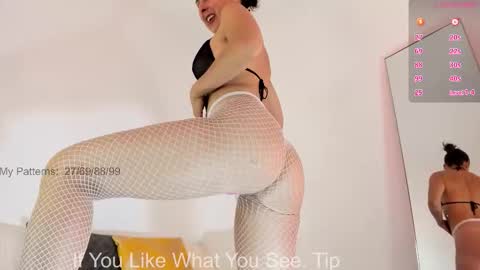 Snapshot of circejuno1 chatting on 21, 10, 2025 Carol online show from 21, 10, 2025