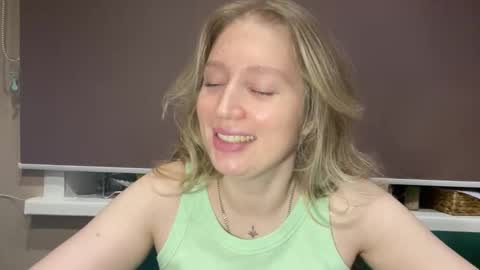 Snapshot of citrusblissss chatting on 6, 10, 2025 citrusblissss online show from 6, 10, 2025