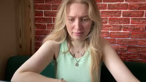 Snapshot of citrusblissss chatting on 10, 10, 2025 citrusblissss online show from 10, 10, 2025