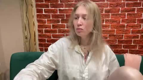 Snapshot of citrusblissss chatting on 14, 10, 2025 citrusblissss online show from 14, 10, 2025